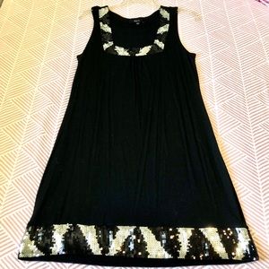 Little black dress, with a little bit of sparkle ✨